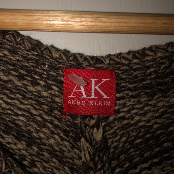 Designer poncho - Picture 2 of 2